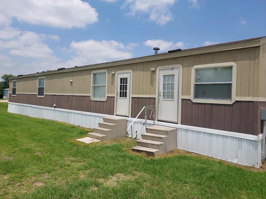 2 bedroom1 bath crew quarters bunkhouse on sale now!